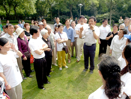 梅花社区：市总工会慰问结对帮扶贫困家庭：澳门沙金在线平台